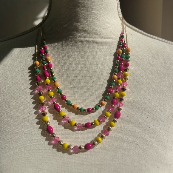 DEVIKA STATEMENT  NECKLACE - Picture 7 of 10